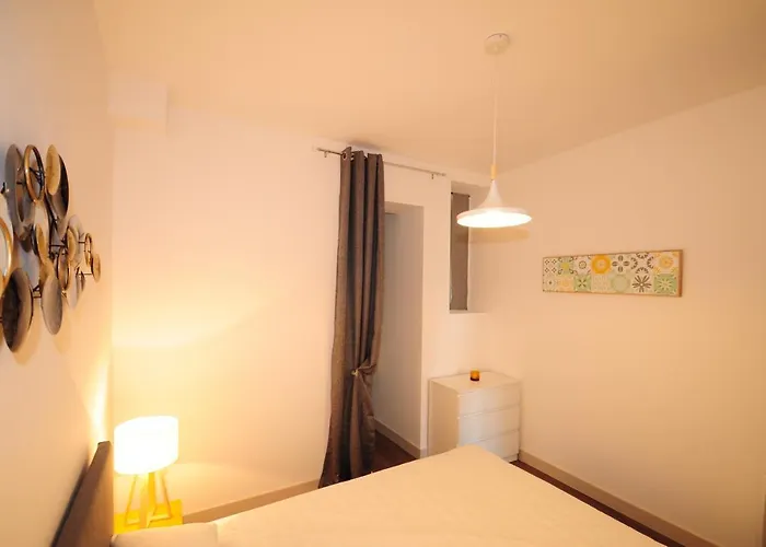 Les Trois Mai Apartman