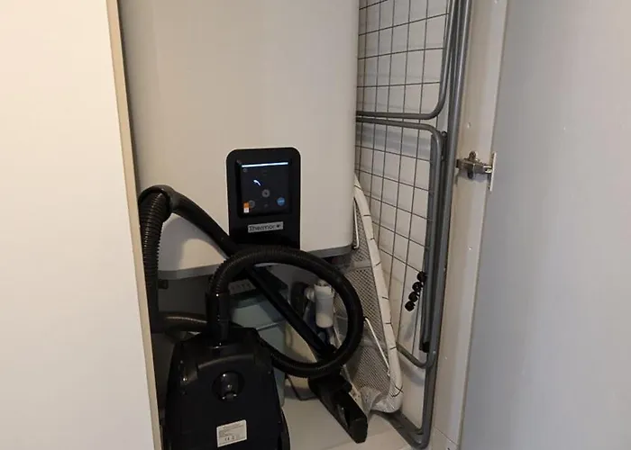 Les Trois Mai Cannes