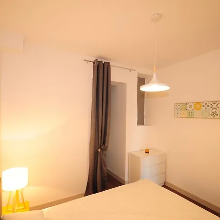 Les Trois Mai Apartment