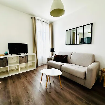 Les Trois Mai Apartment