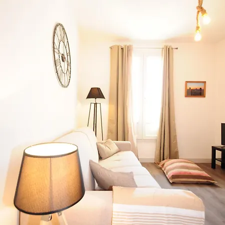 Les Trois Mai Apartment *