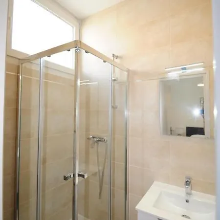 Les Trois Mai Apartment