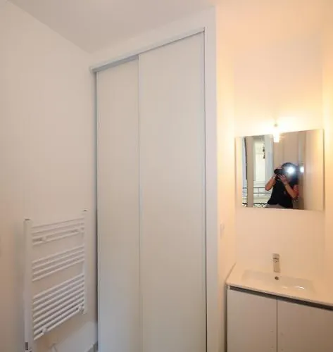 Les Trois Mai Cannes