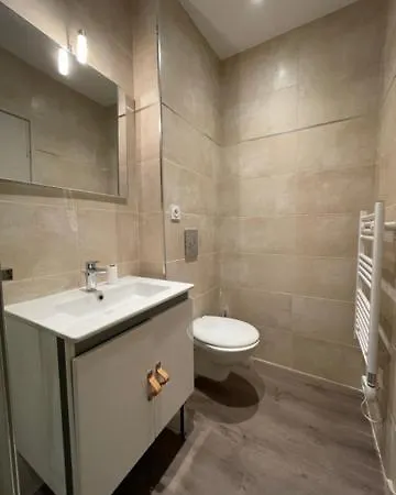 Les Trois Mai * Κάννες